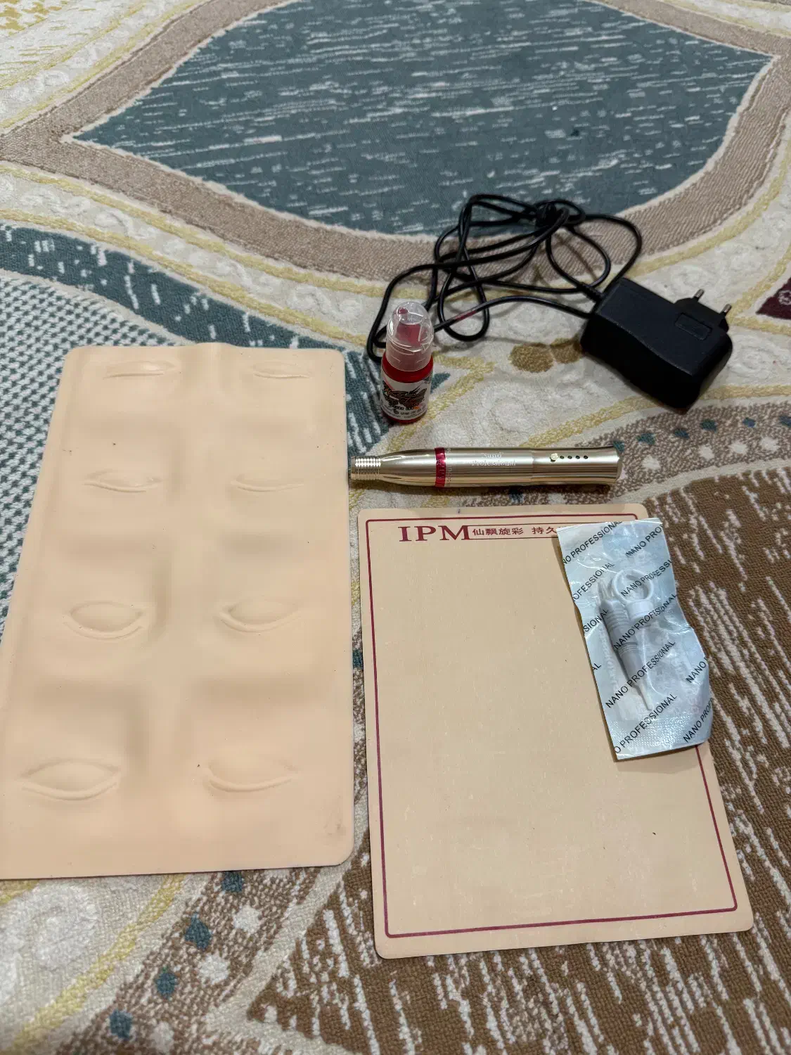 فروش وسایل شید لب نو|آرایشگاه و سالن‌های زیبایی|اهواز, کوروش|دیوار