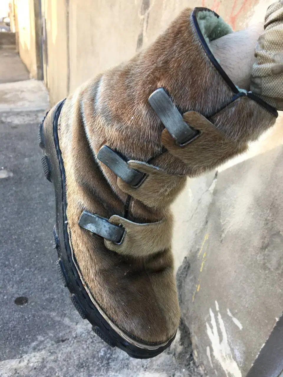 پوتین|کیف، کفش، کمربند|سقز, |دیوار