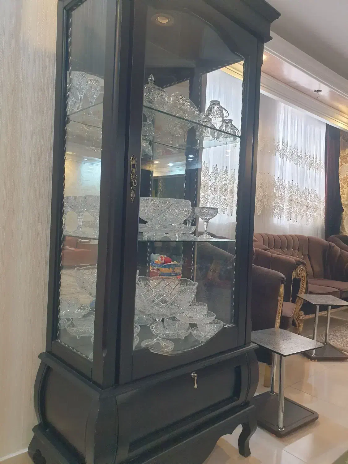 تخت خواب ،میز آرایش ،بوفه ،آینه شمدان ،کمد|بوفه، ویترین، کنسول|پاکدشت, پاکدشت (مامازند)|دیوار