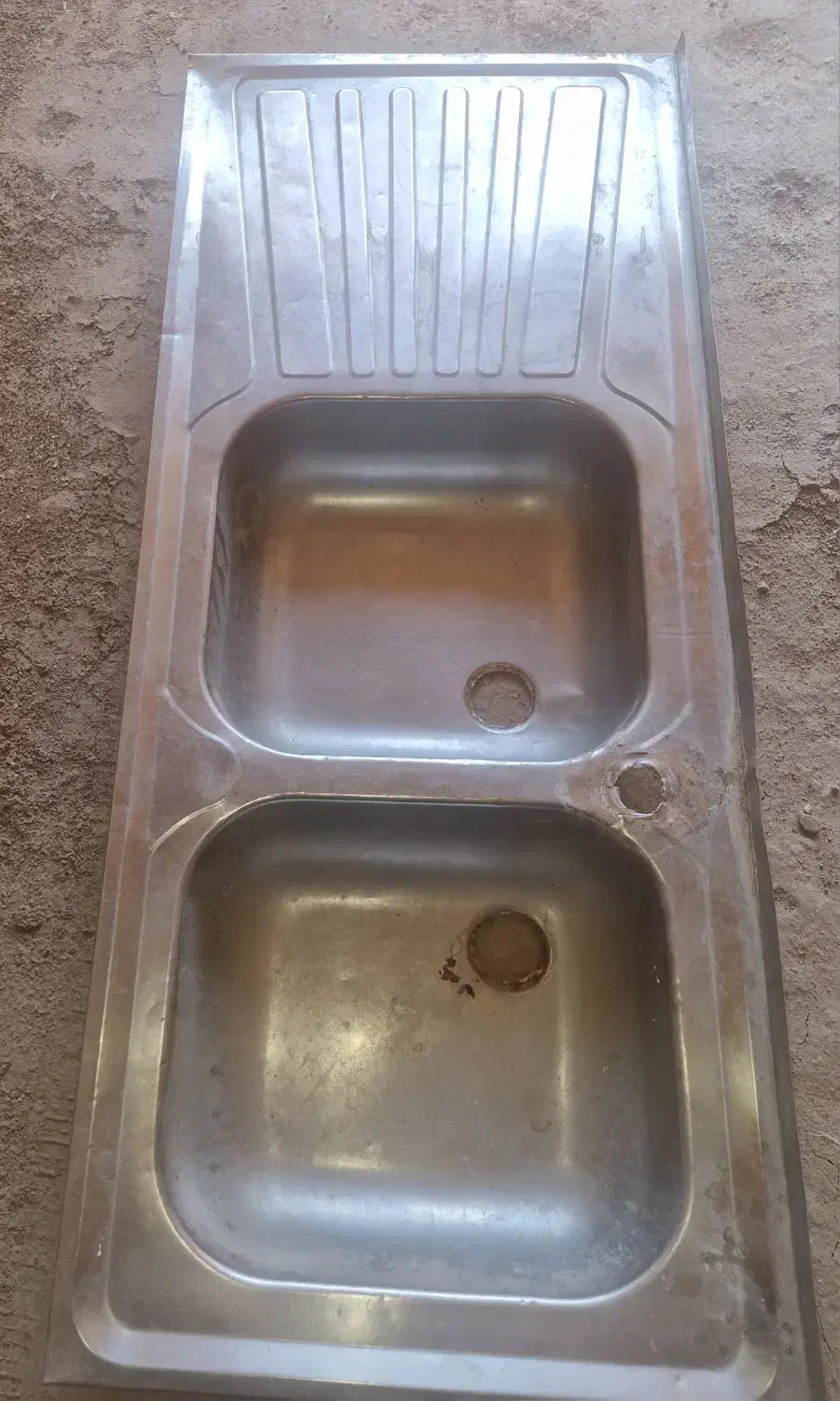 هود وسینگ دوقلو|هود|اسفراین, |دیوار