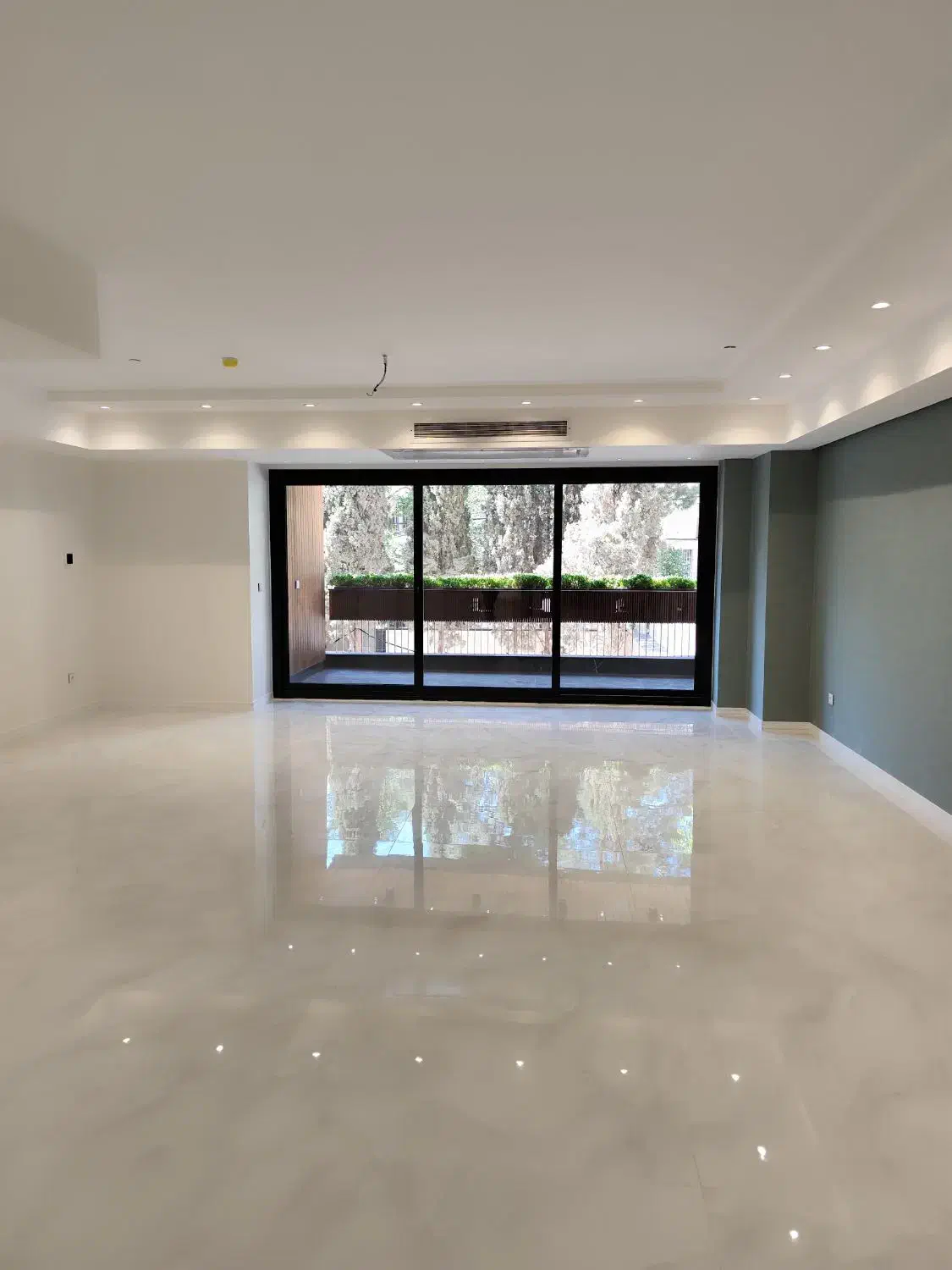 آپارتمان 220متری سه نبش دوپارکینگ|فروش آپارتمان|اصفهان, باغ زرشک|دیوار