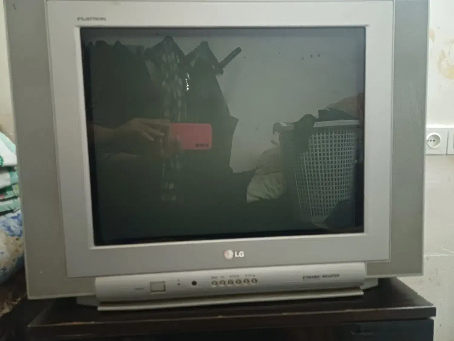 تلویزیون۲۱اینچ|تلویزیون و پروژکتور|گنبد کاووس, |دیوار