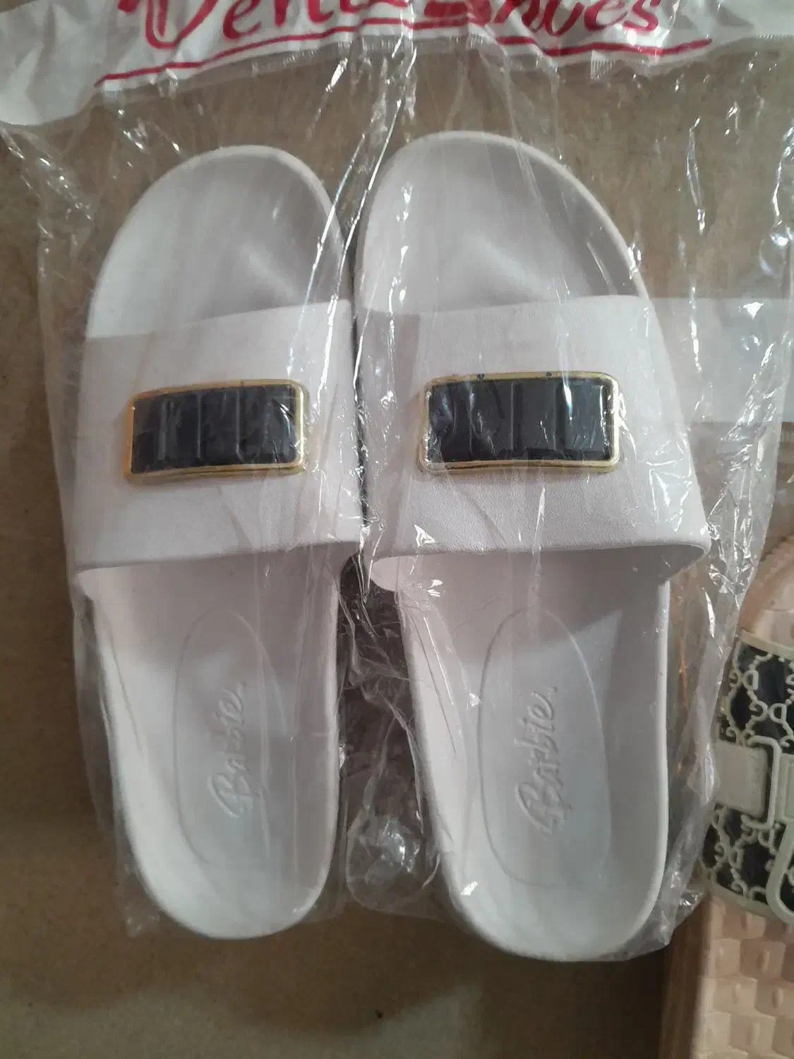 دمپایی|کیف، کفش، کمربند|خرم‌آباد, |دیوار