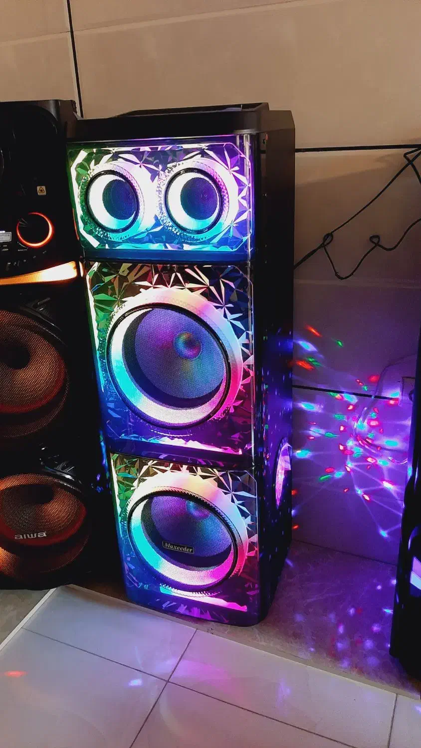 باند اسپیکر خاص برق و شارژ پنل جدید مکسیدر سوگلی|سیستم صوتی خانگی|زنجان, |دیوار