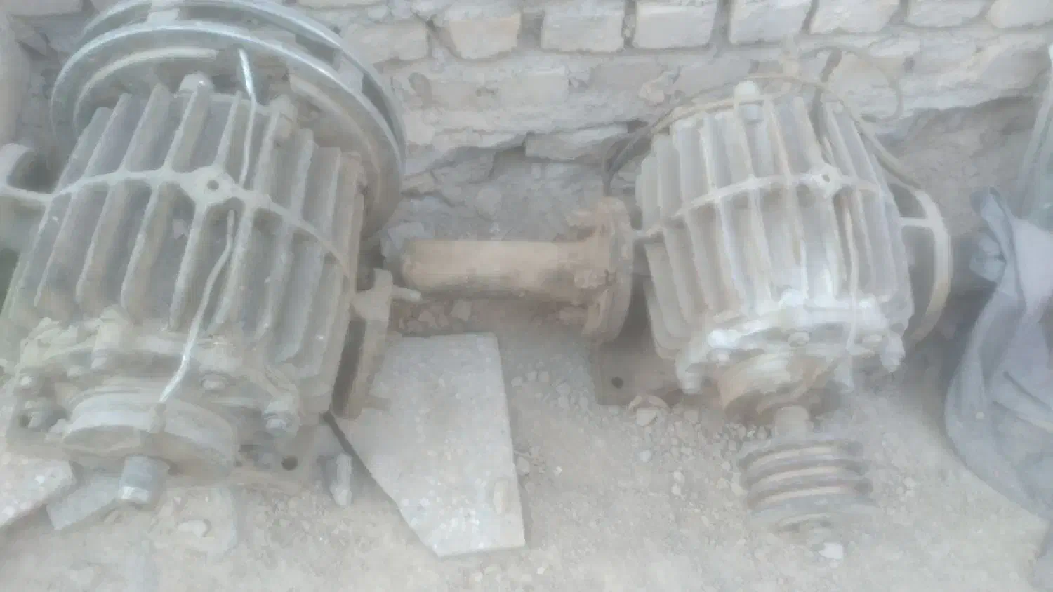 پمپ مکنده|ماشین‌آلات صنعتی|سده (خراسان جنوبی), |دیوار