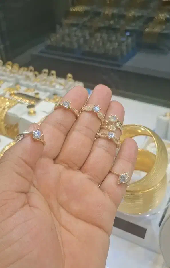 انگشتر های زیبا و جذاب در گالری فرهاد|جواهرات|کارون, |دیوار