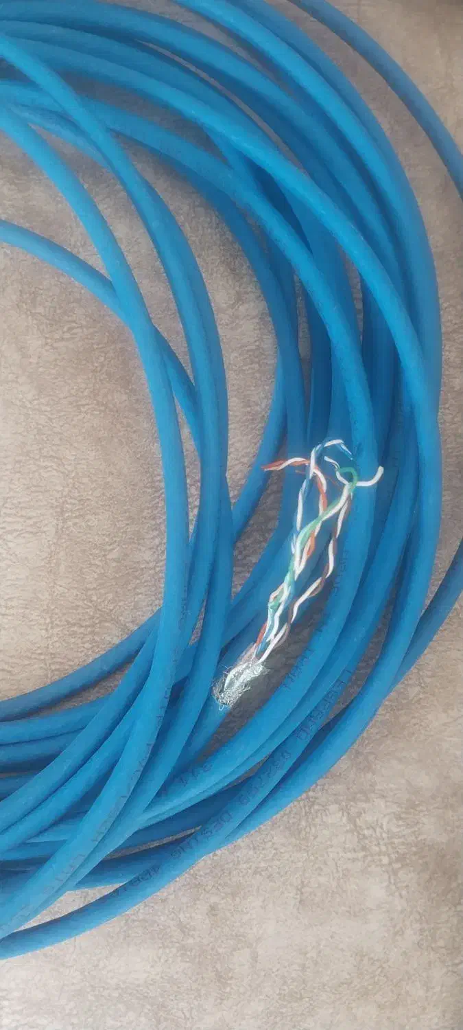 سیم انتن و لوله خرطومی وکابل شبکه|مصالح و تجهیزات ساختمان|اردکان, |دیوار