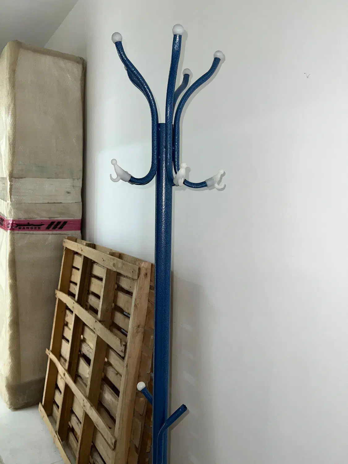 چوب لباسی ایستاده|بندرخت و رخت‌آویز|بندر کنگان, |دیوار