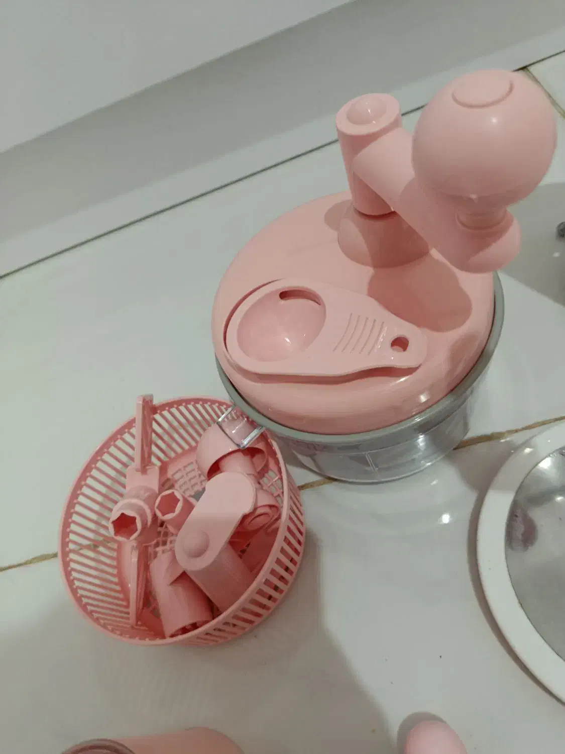 تعدادی وسایل منزل|ظروف نگهدارنده، پلاستیکی، یک‌بارمصرف|بیرجند, |دیوار