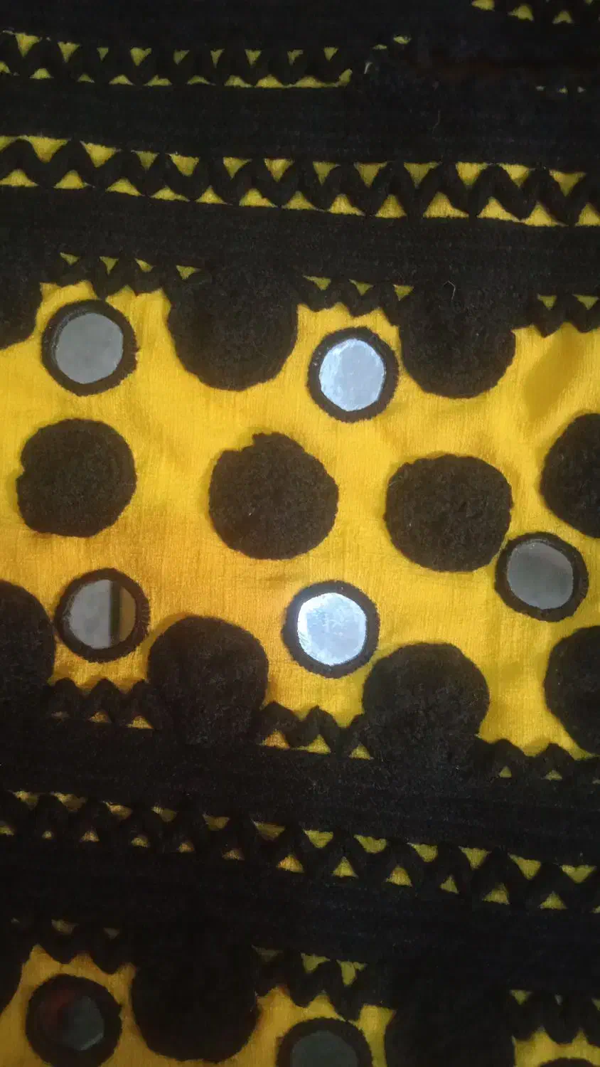 اینه|لباس|ایرانشهر, |دیوار