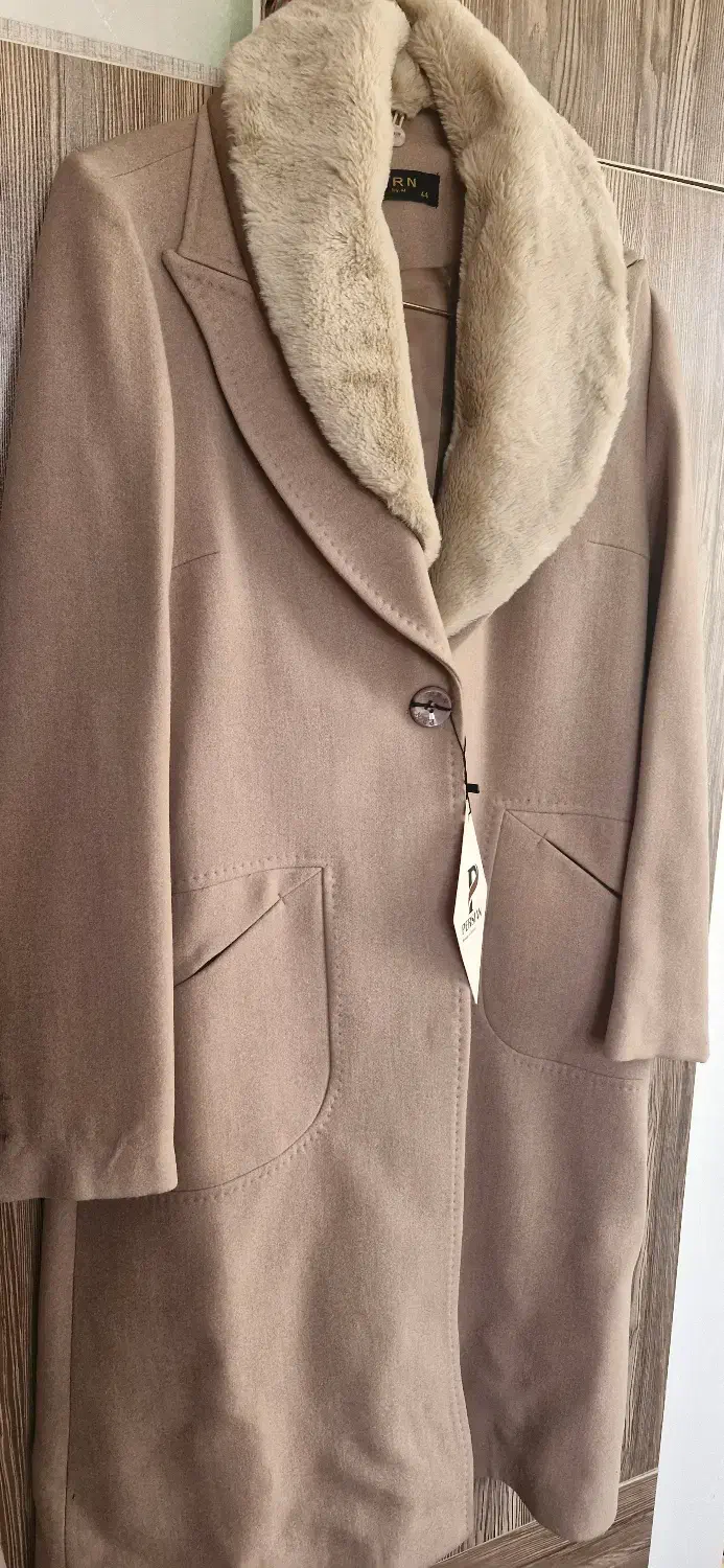 پالتوی ترک  وارداتی|لباس|صومعه‌سرا, |دیوار