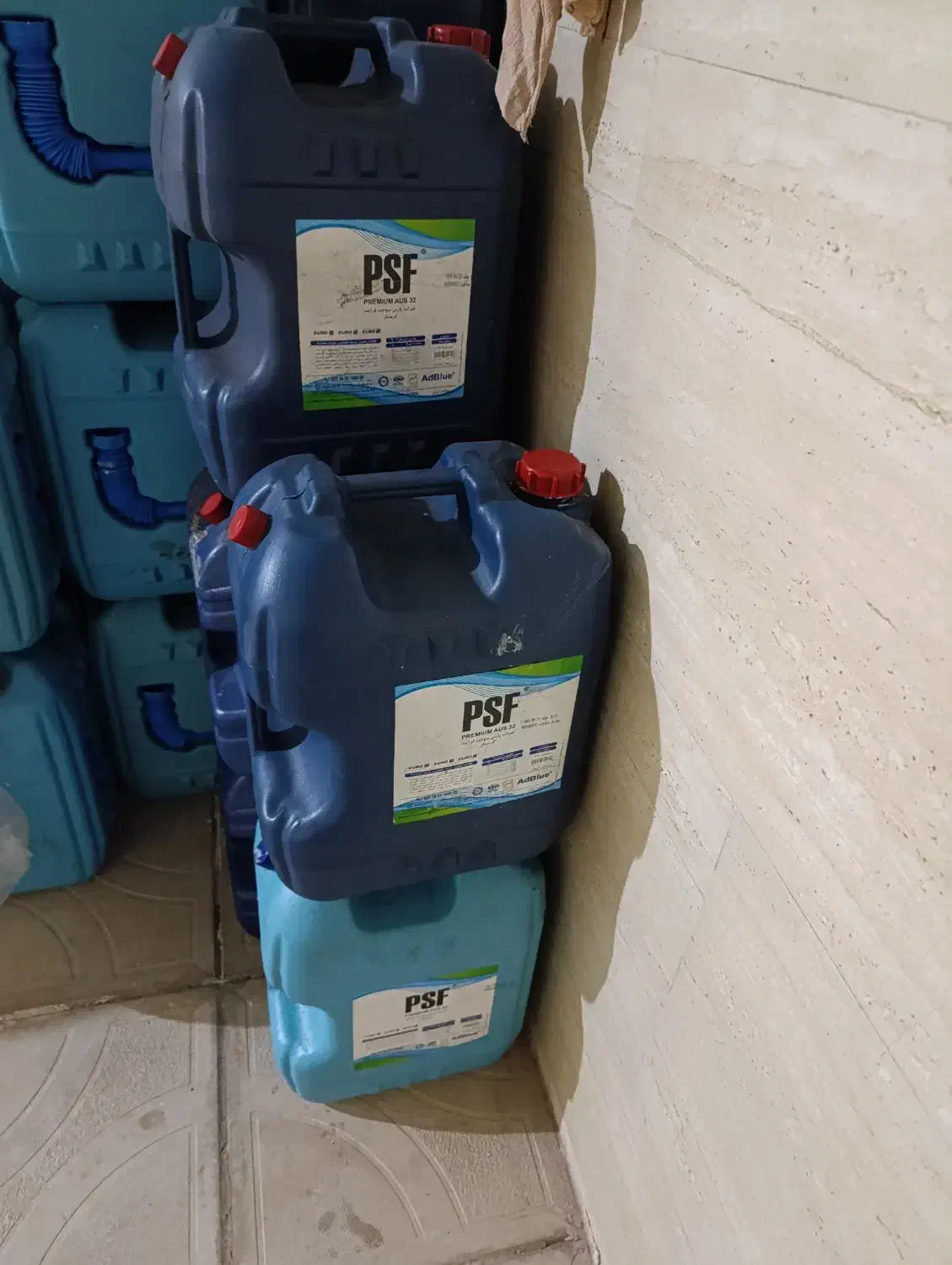 دبه ۲۰لیتری|مواد شوینده و دستمال کاغذی|زنجان, |دیوار