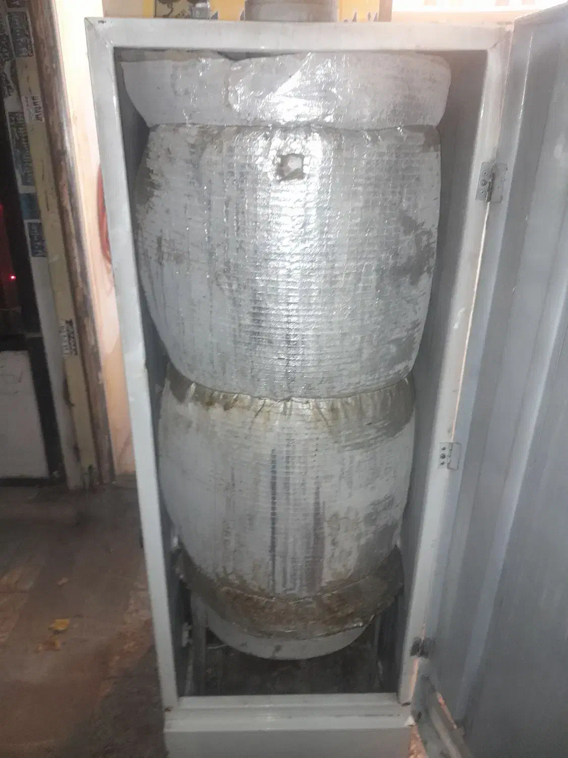 آبگرمکن ۱۶۰لیتری یخچالی مرتب زخیم|آبگرمکن، پکیج، شوفاژ|مشهد, گاز|دیوار