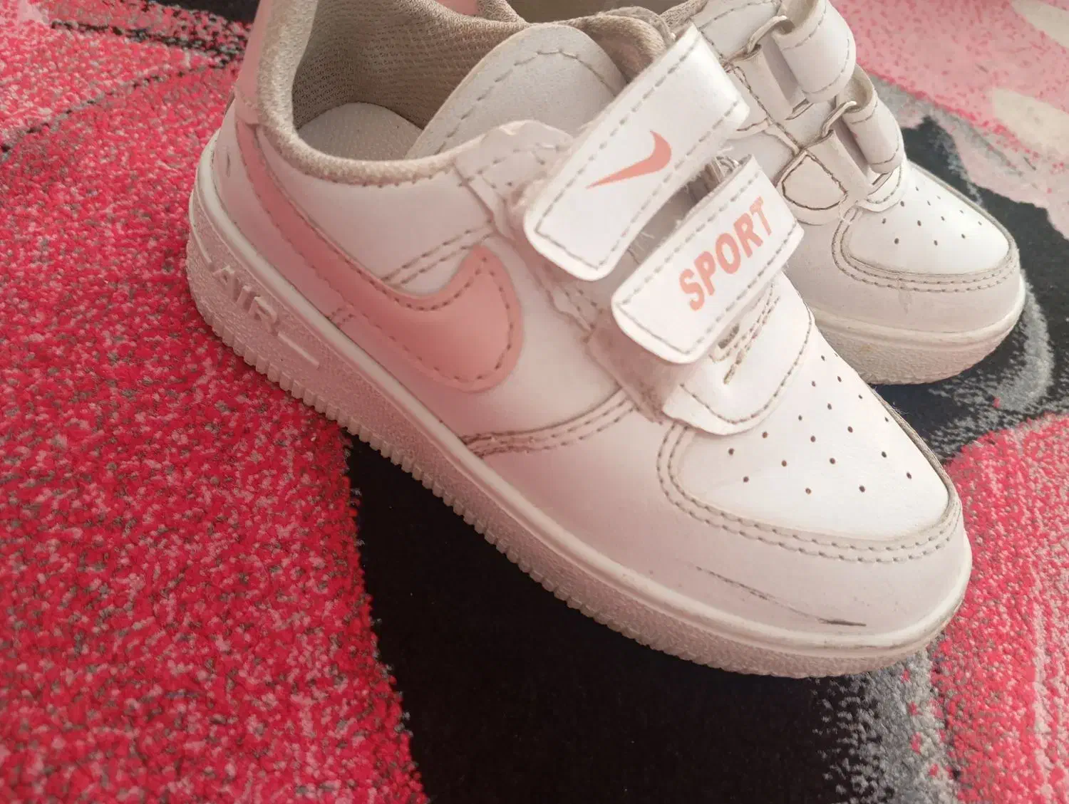 کتونی و کفش بچه|کفش و لباس بچه|رباط‌کریم, مسکن مهر آبشناسان|دیوار