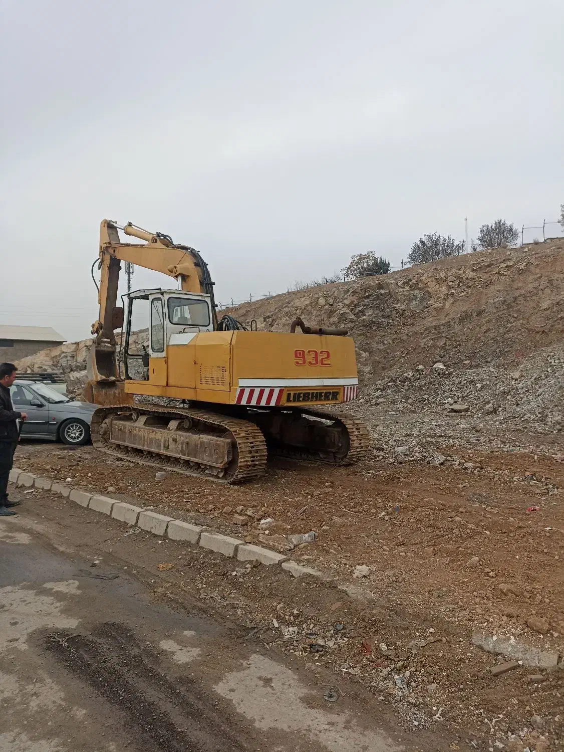 بیل مکانیکی لیپهر 932|خودرو سنگین|آبیک, |دیوار