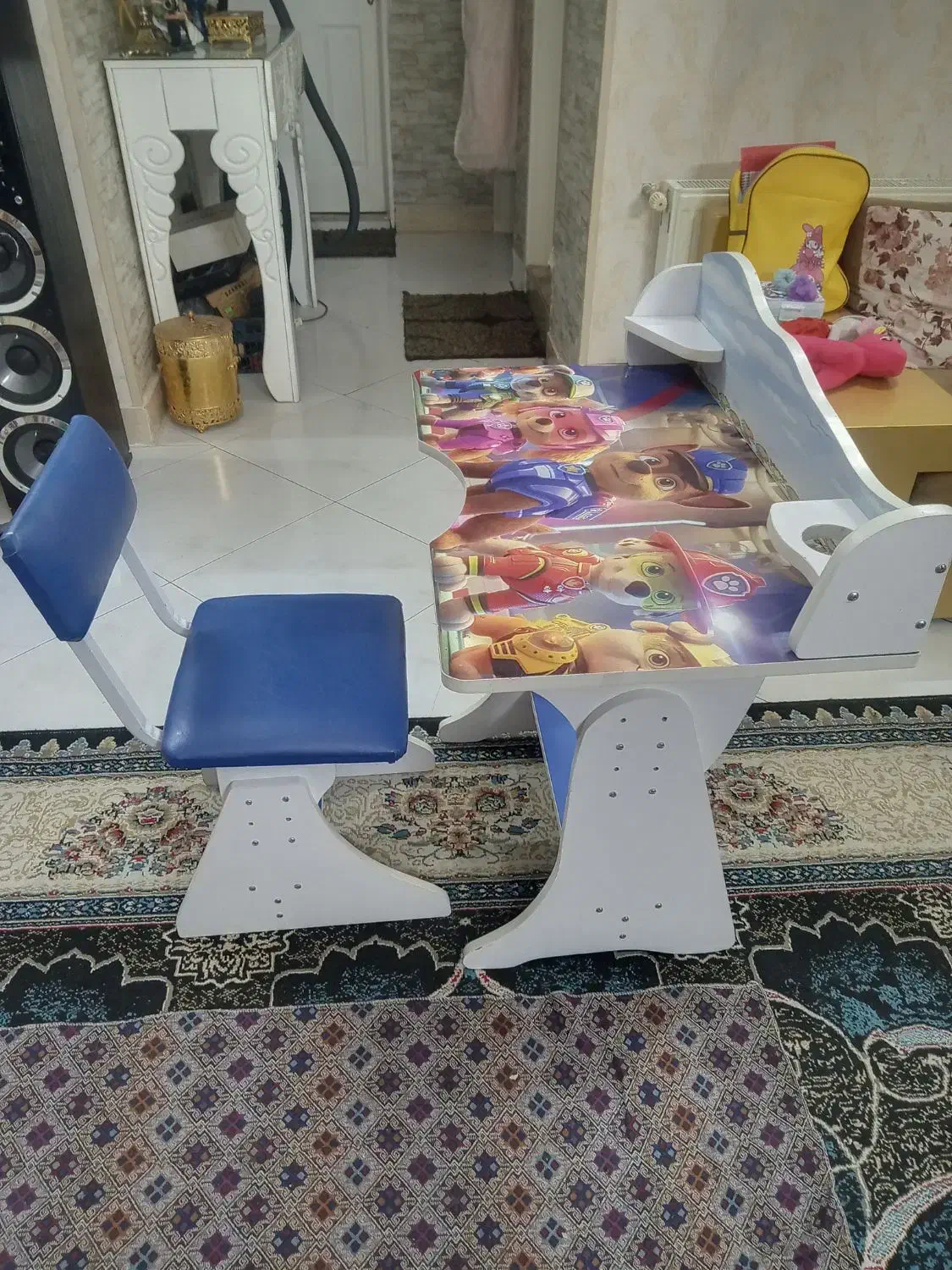 میز تحریر کودکانه در حد قابل قبول|میز تحریر و کامپیوتر|مشهد, الهیه|دیوار