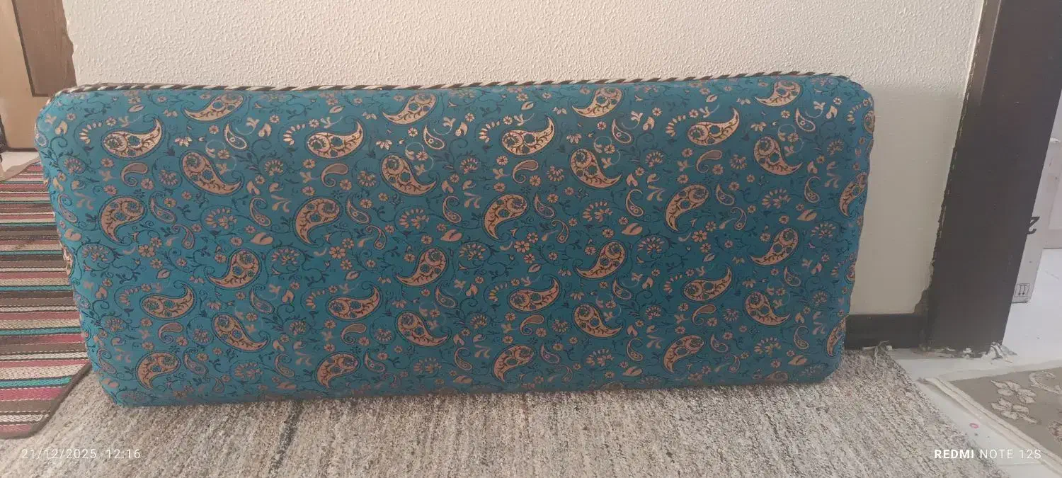 پشتی|پشتی|شاهین‌شهر, مسکن مهر|دیوار