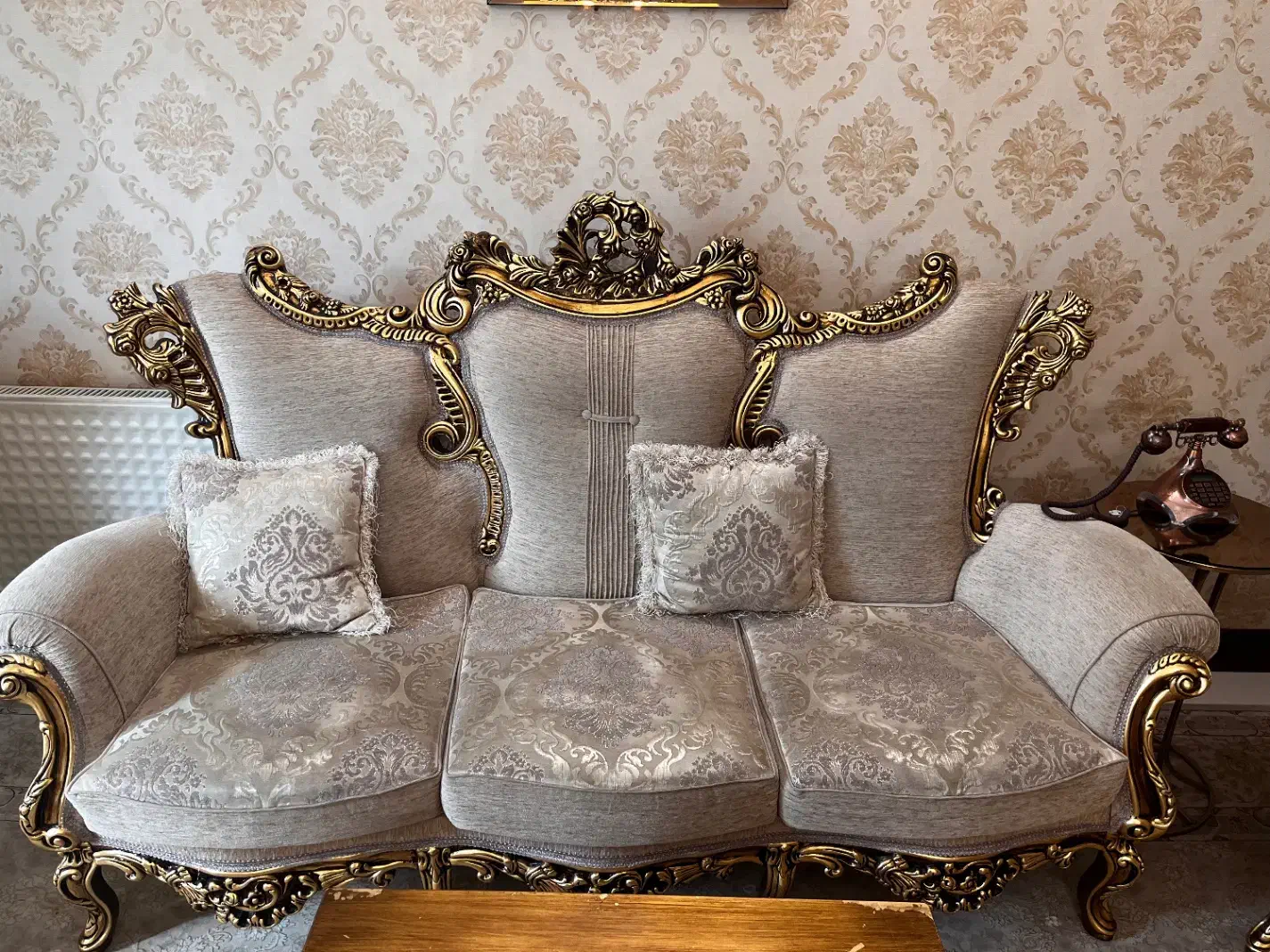 مبل سلطنتی|مبلمان خانگی و میز عسلی|مشهد, شهرآرا|دیوار