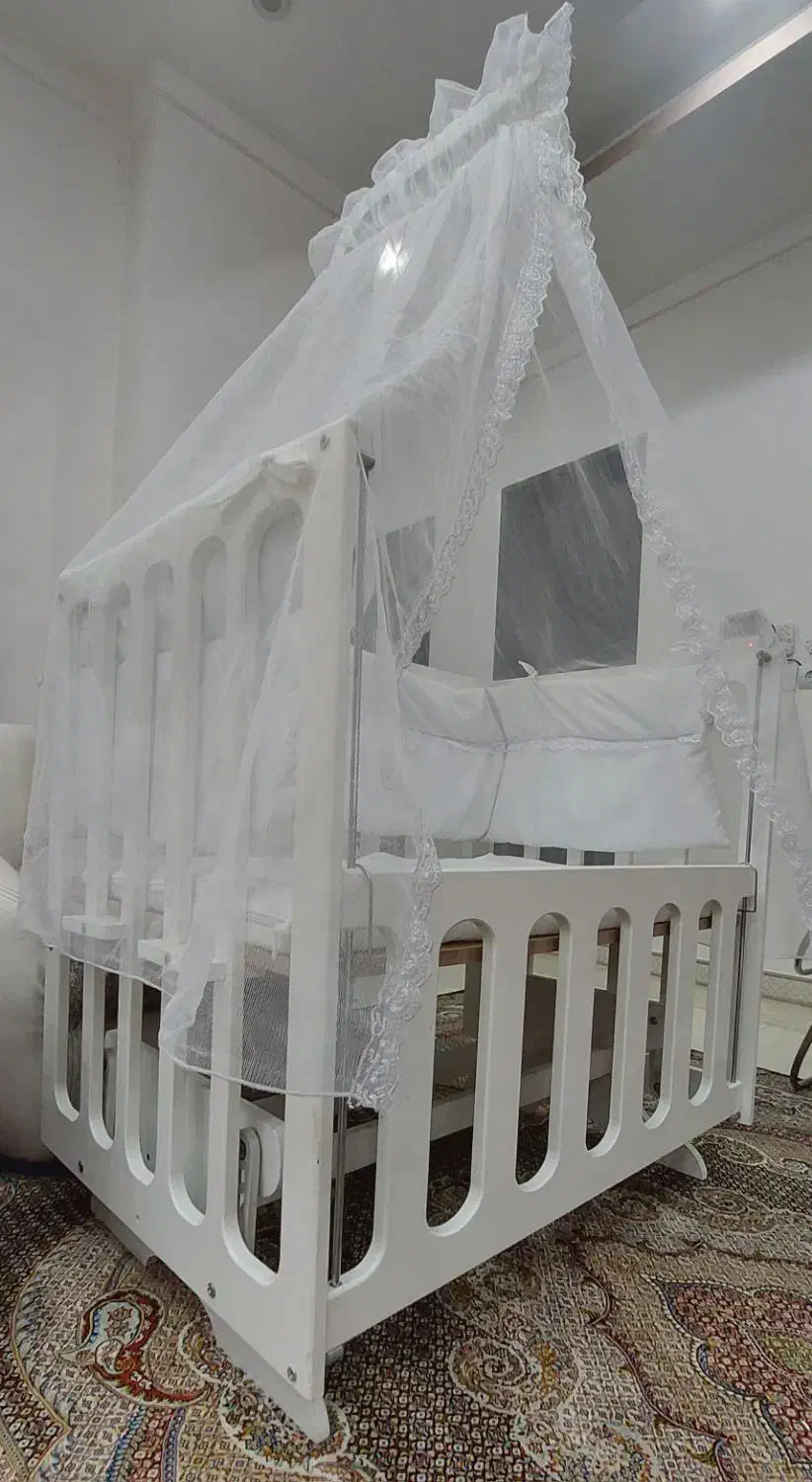 گهواره کنار تخت مادر|تخت و صندلی بچه|ماکو, |دیوار