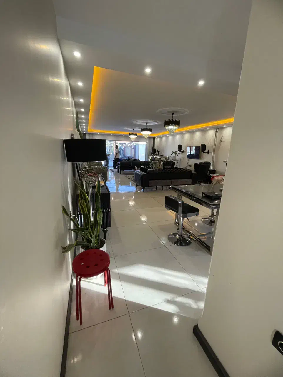 ویلا ۵۰۰متری مدرن زیر قیمت|فروش خانه و ویلا|هشتگرد, شهرک سهیلیه|دیوار