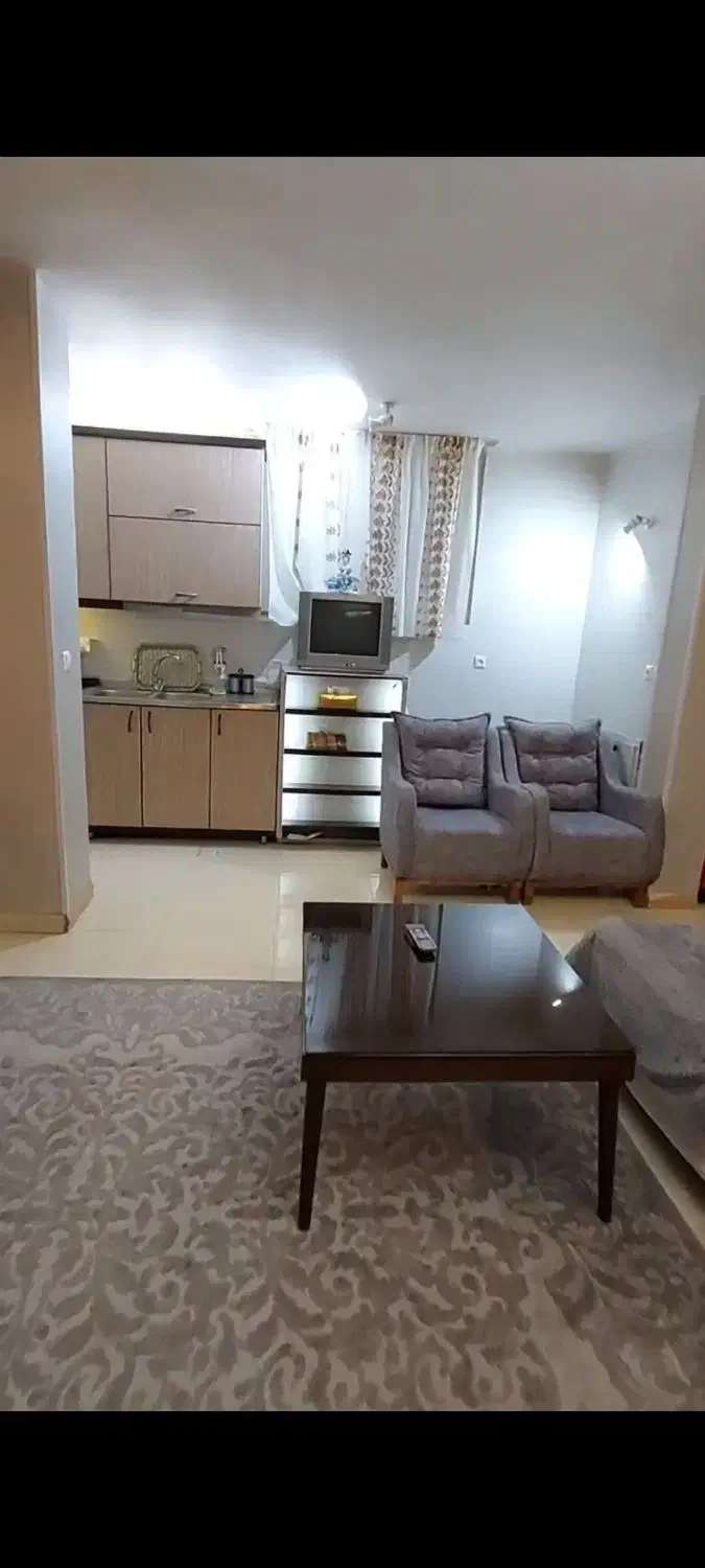 اجاره سوئیت مبله سالیانه و ماهیانه|اجارهٔ آپارتمان|خمینی‌شهر, |دیوار