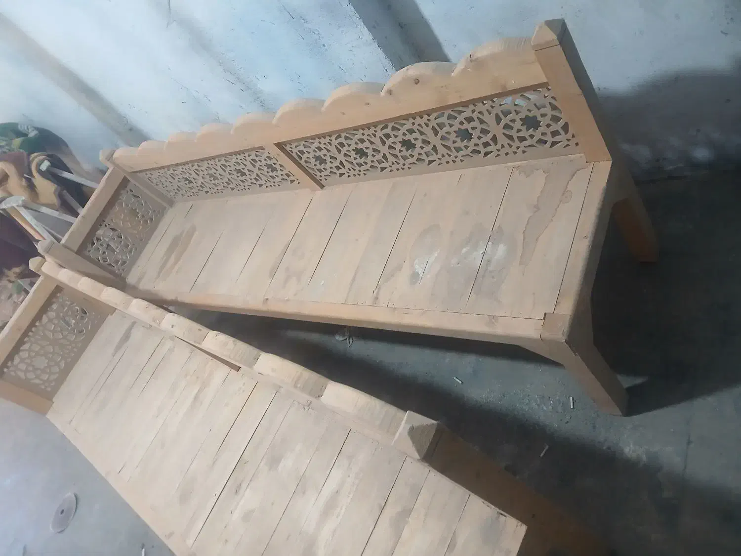 تخت سنتی|صندلی و نیمکت|اصفهان, کارلادان|دیوار