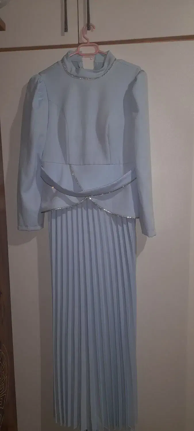 لباس مجلسی|لباس|جلین, |دیوار