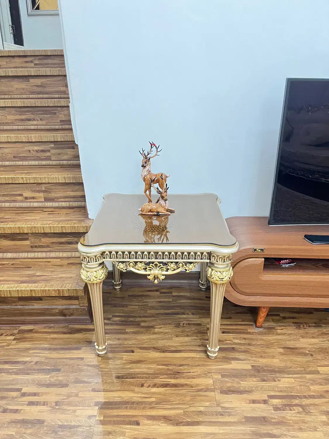 مبل سلطنتی ۹ نفره نو|مبلمان خانگی و میز عسلی|ایلام, |دیوار