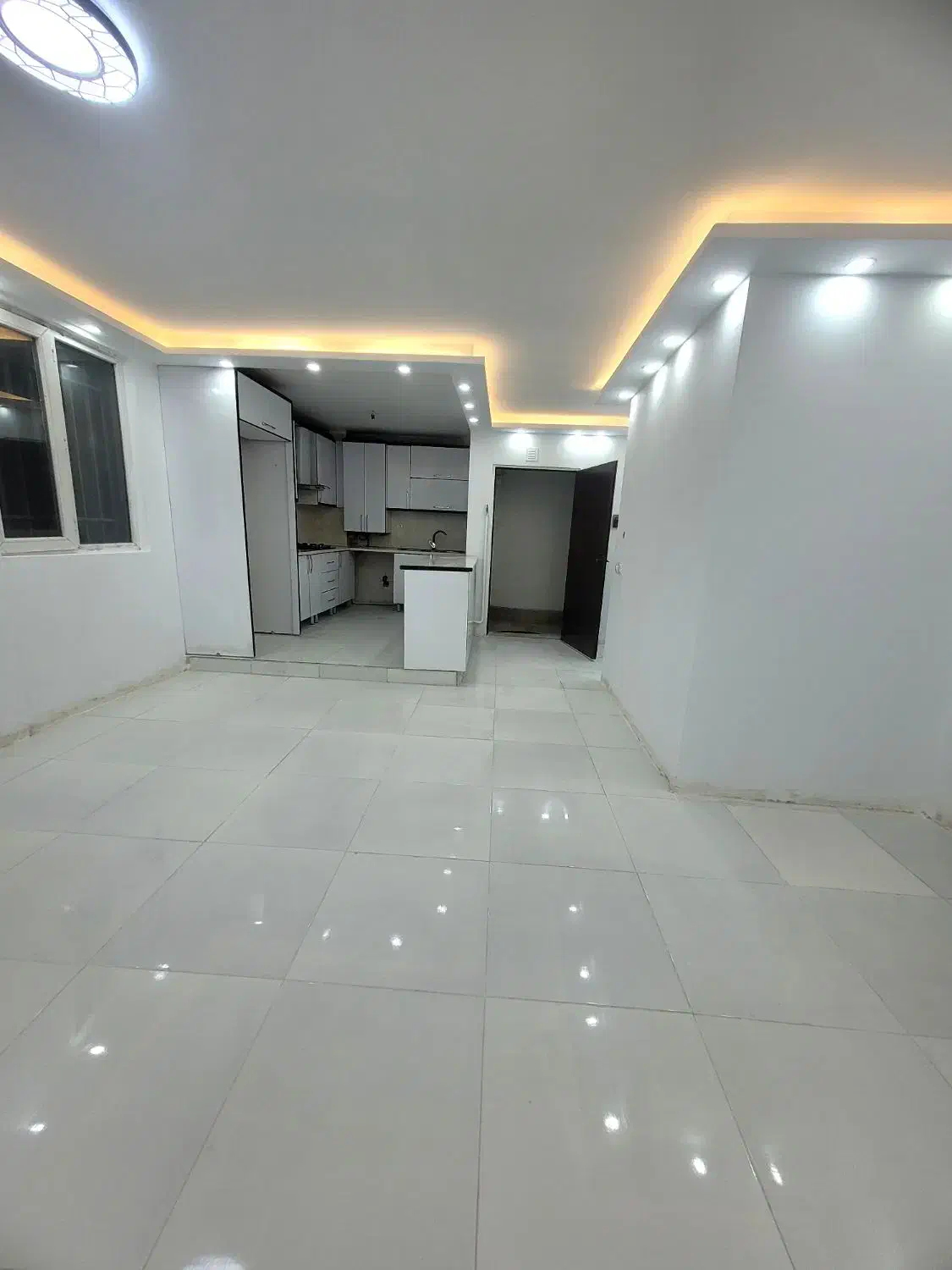 شهرک ابریشم دوخواب مجتمع تیسفون ۸۰ متری|فروش آپارتمان|چهارباغ, |دیوار