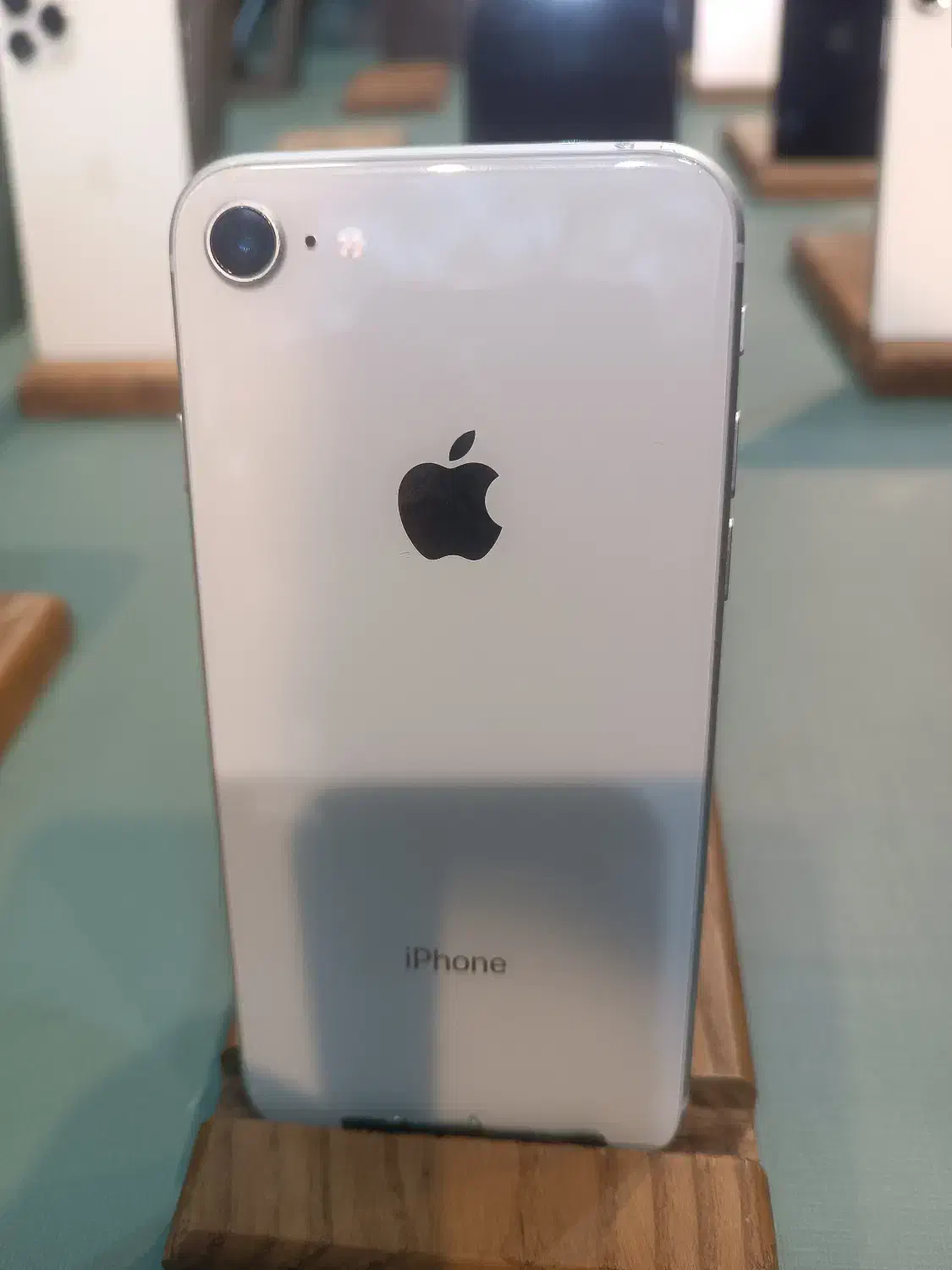 آیفون 8|موبایل|کاشان, دروازه فین|دیوار