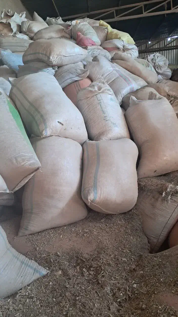 خاک اره وپوشال|عمده‌فروشی|خمینی‌شهر, |دیوار