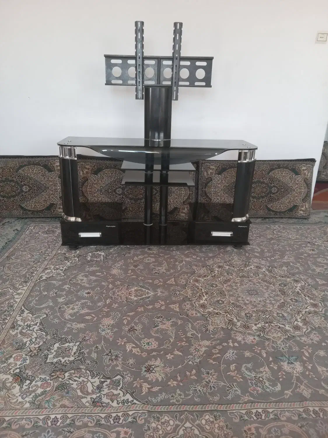 میز تلویزیون شیشه ای ترک|میز تلویزیون|مشهد, انصار|دیوار