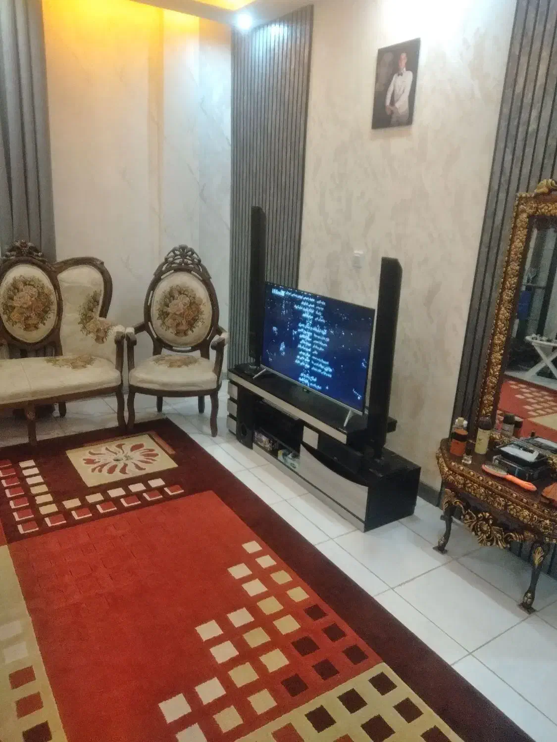 مبل سلطنتی 9نفره|مبلمان خانگی و میز عسلی|زرقان, |دیوار