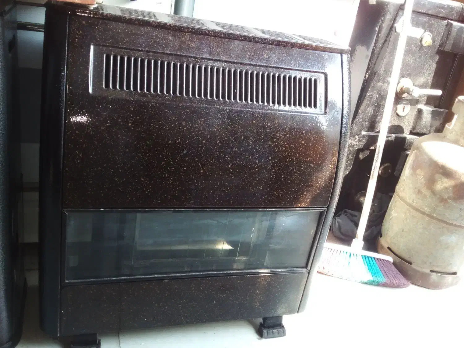 تعمیر و سرویس بخاری در منزل پذیرفته میشود|خدمات پیشه و مهارت|لنگرود, |دیوار