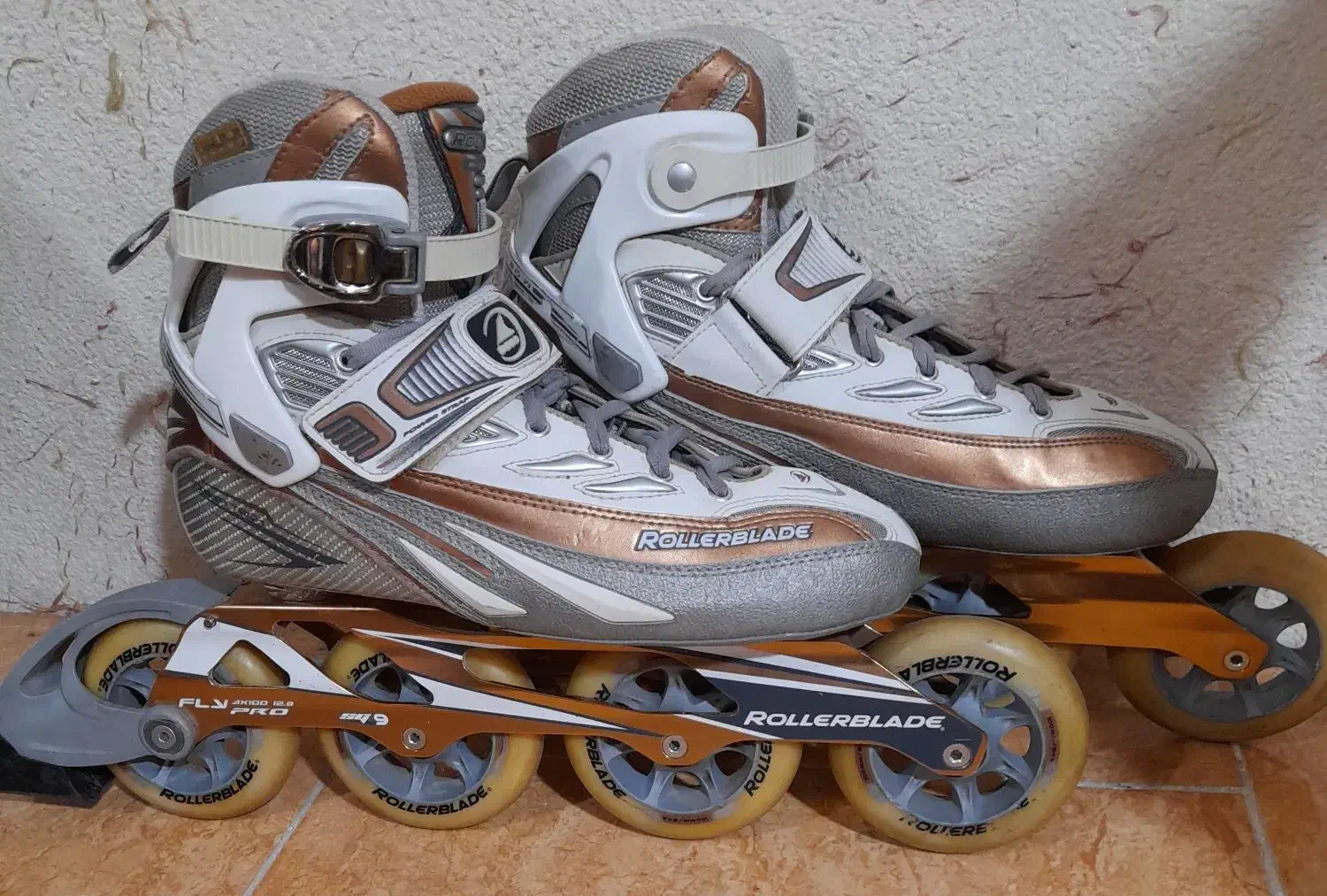 کفش اسکیت حرفه ای رولر بلید|دوچرخه، اسکیت، اسکوتر|رودهن, |دیوار