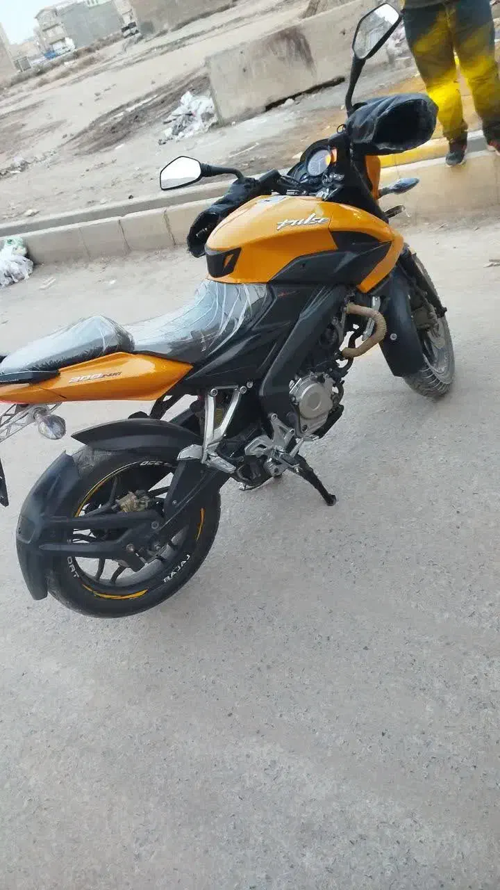 ns200مدل۹۳|موتورسیکلت|قم, شهید صیاد شیرازی|دیوار