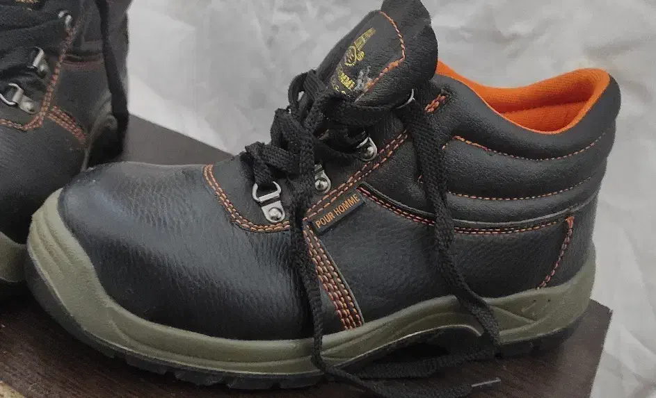 کفش ایمنی چینی اصلی|کیف، کفش، کمربند|یاسوج, |دیوار