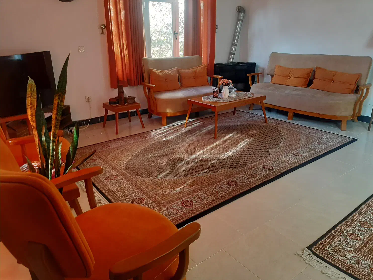 مبل راحتی مدل لهستانی|مبلمان خانگی و میز عسلی|کلاردشت, |دیوار