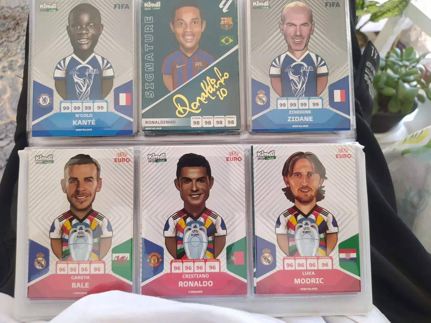 کیمدی|اسباببازی|گلبهار, شهر جدید گلبهار|دیوار