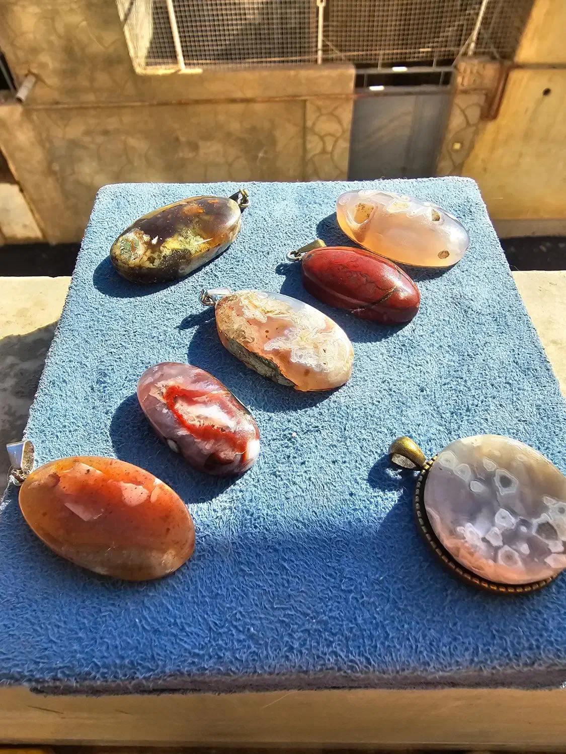 معاوضه نگین های گردنبند با لوازم کوهنوردی|جواهرات|مشهد, مشکینی (شهرک غرب)|دیوار