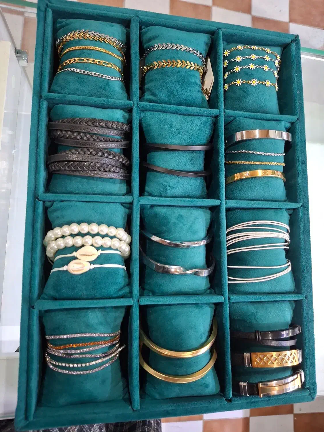 انواع زیورآلات رنگ ثابت جایگزین طلا و نقره‌ کپ طلا|بدلیجات|کرمان, |دیوار