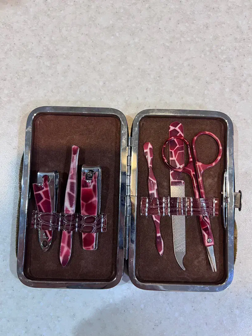 ست ناخن گیر|آرایشگاه و سالن‌های زیبایی|لواسان, |دیوار