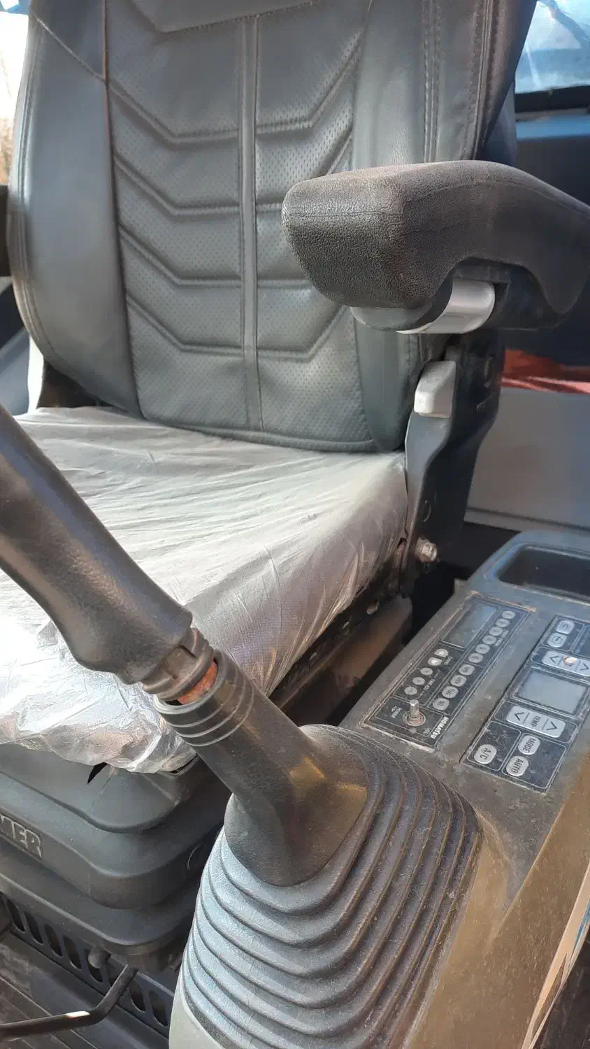 بیل کوماتسو ۴۰۰ خط ۷و۴۶۰ خط۸|خودرو سنگین|تبریز, |دیوار