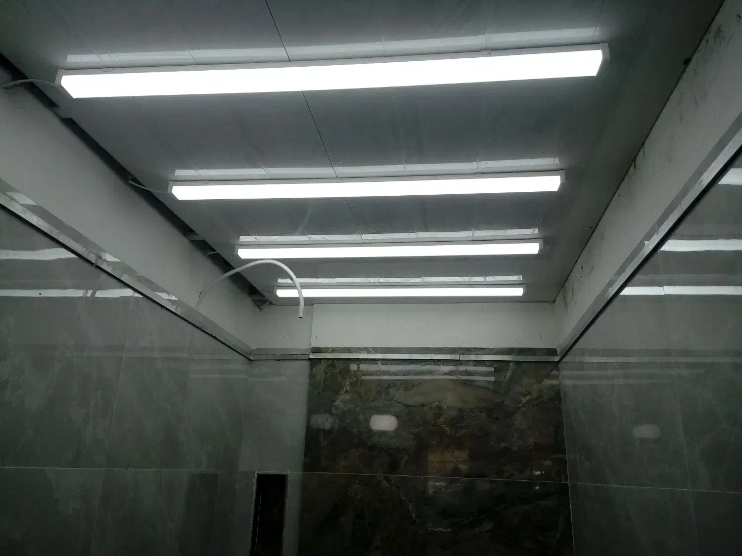 برقکار ساختمان (برقکاری سیم کشی مهندسی)|خدمات پیشه و مهارت|سبزوار, باهنر|دیوار