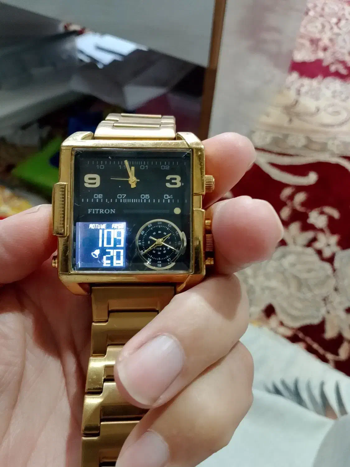 سلام علیک ساعت|ساعت|پشتکوه (سیستان و بلوچستان), |دیوار