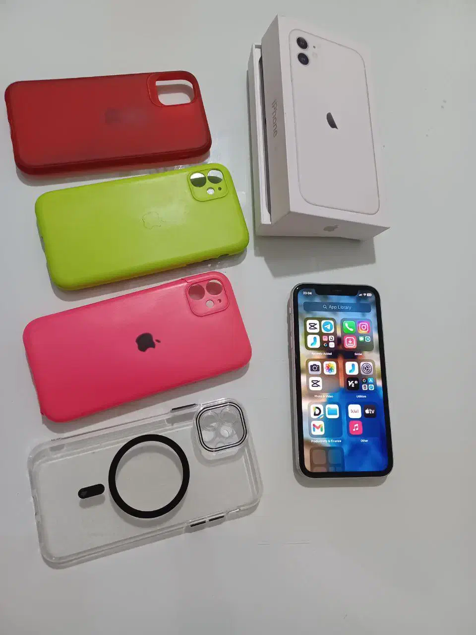 ایفون 11 بدون باز شدگی|موبایل|تاکستان, |دیوار