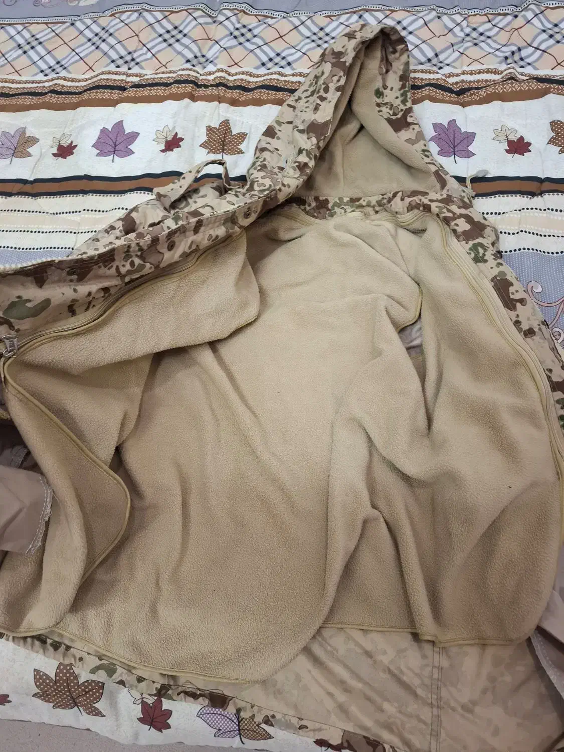 اورکت سربازی نظامی|لباس|اهواز, کمپلو جنوبی|دیوار