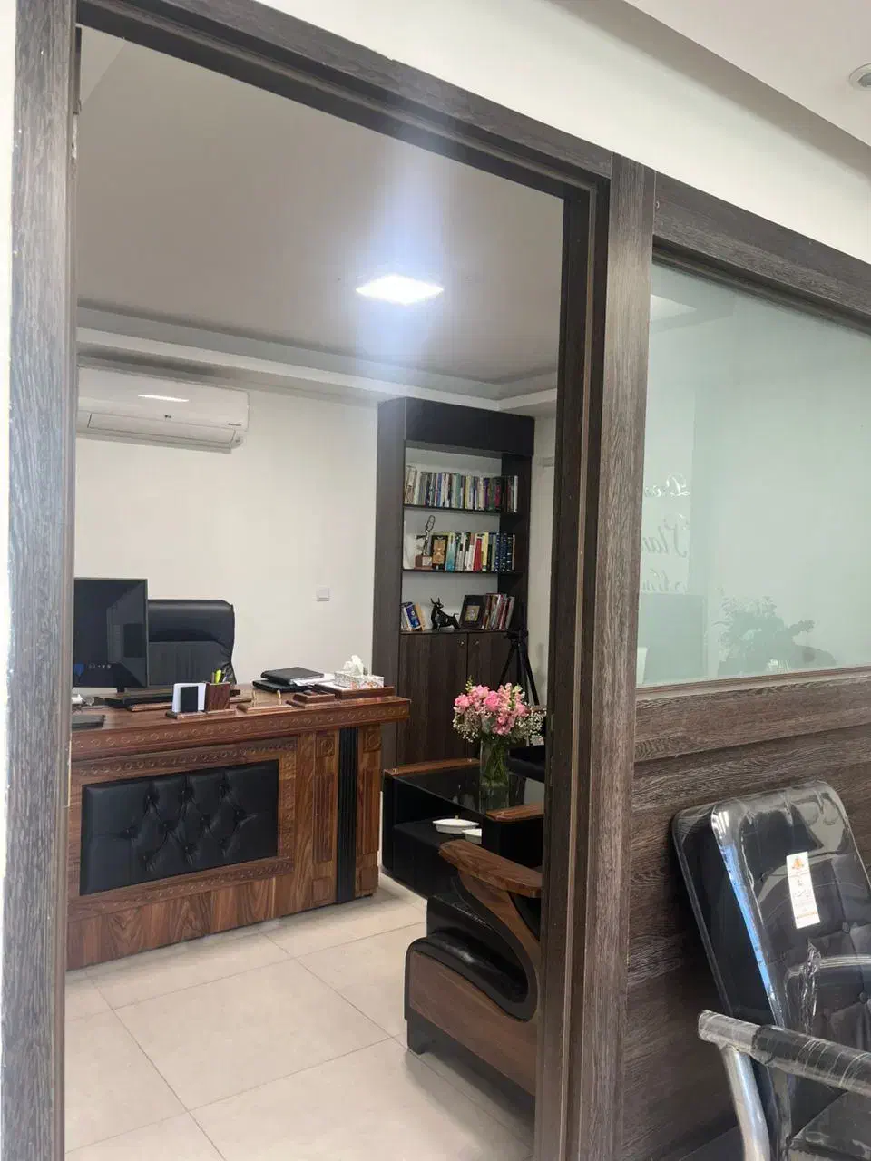 کاریابی در عمان|خدمات مالی، حسابداری، بیمه|اصفهان, تخت فولاد|دیوار