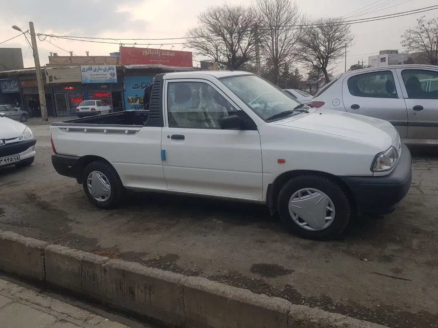پراید وانت معاوضه با تیبا ۲ و تیبا ۱ مدل بالا|خودرو سواری و وانت|اسدآباد, |دیوار