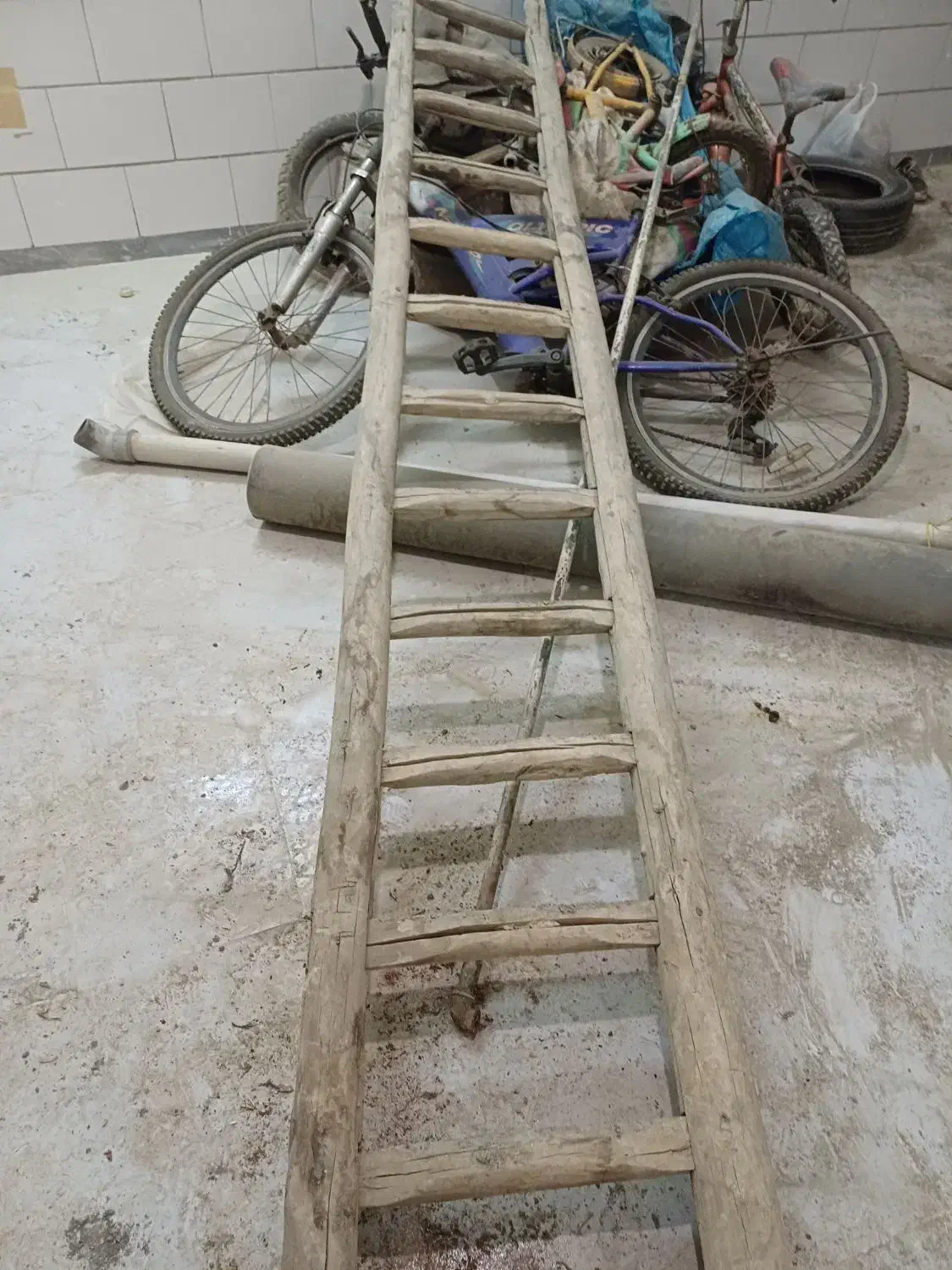 نردبان چوبی چها متری|ابزارآلات|اراک, |دیوار